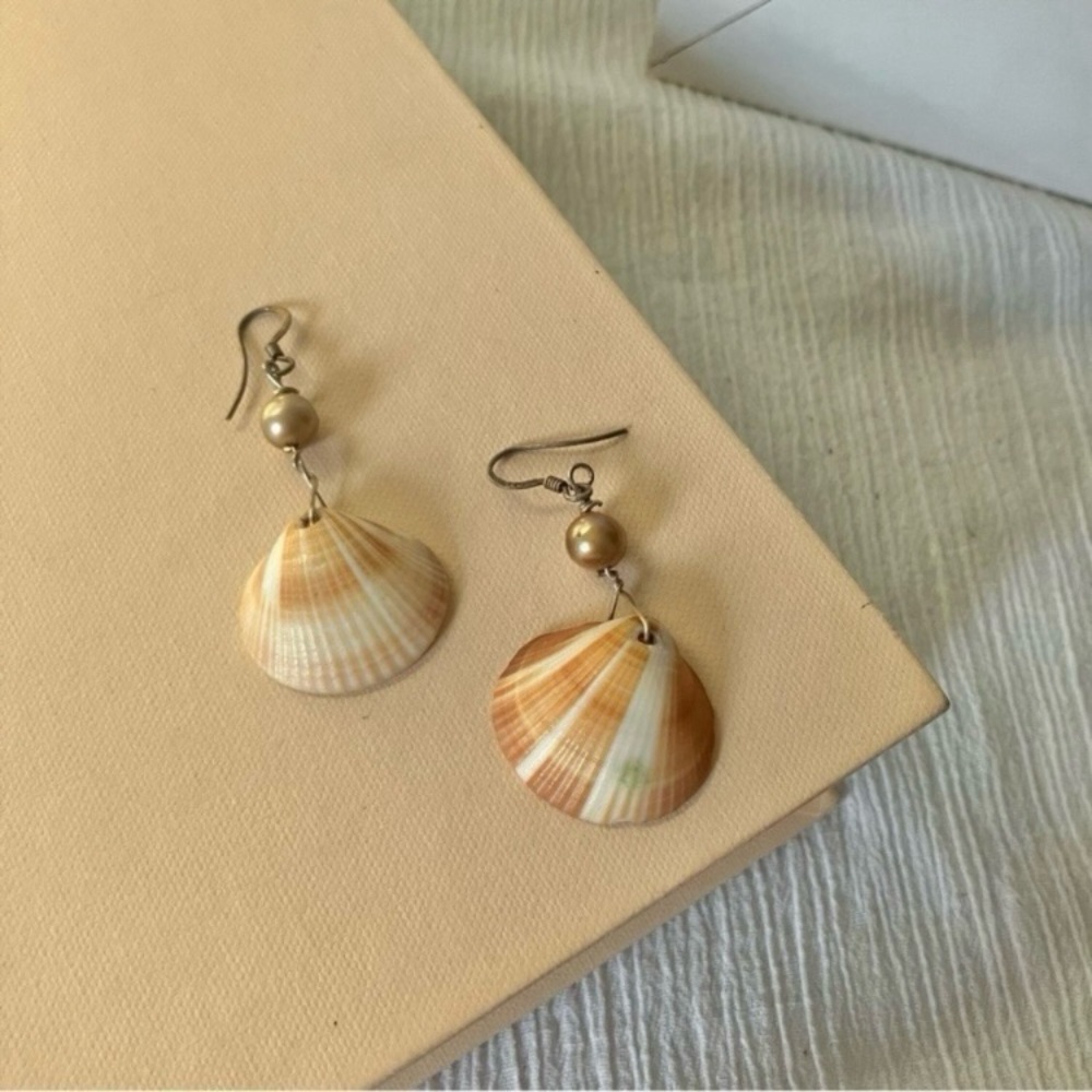 Clam Seashell Dangle Earrings Vintage“Perpetua” Gold Brass Beachy Mermaidcore Je - Picture 4 of 11